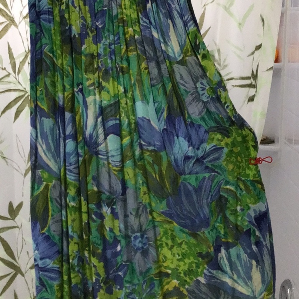 2 piece Express Floral Green and Blue Button-Up set.  Small. - Picture 9 of 11